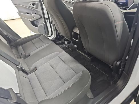 Used 2024 Chevrolet Trax RS w/ Driver Confidence Package FWD image 14