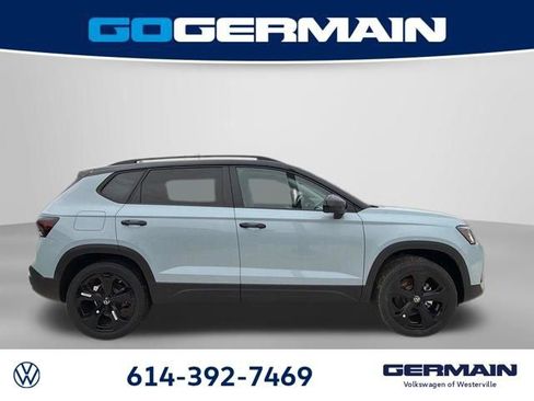 New 2026 Volkswagen Taos SE image 7