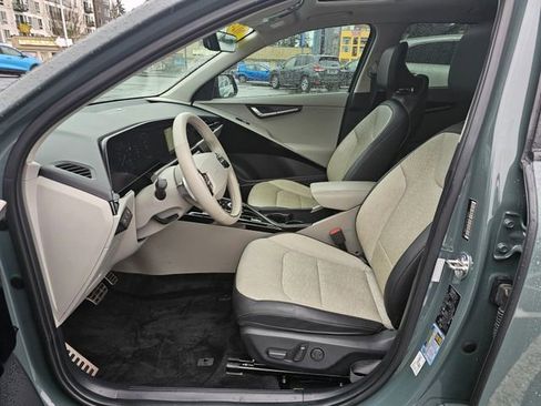 Certified 2023 Kia Niro Wave w/ Wave Preserve Package image 22