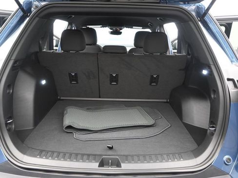 Used 2026 Chevrolet Equinox LT w/ Safety and Technology Package FWD image 18