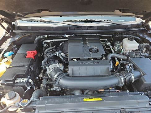 Used 2025 Nissan Frontier SV AWD/4WD image 36