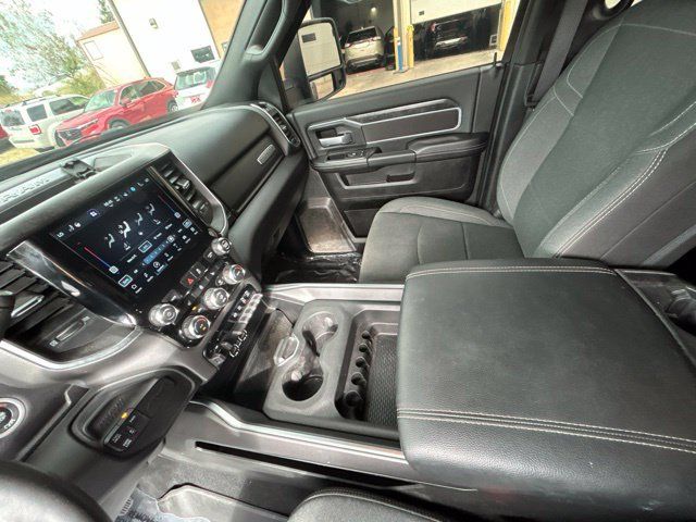 Used 2024 RAM 3500 Big Horn w/ Night Edition AWD/4WD image 26