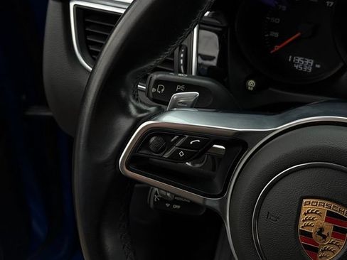 Used 2018 Porsche Macan AWD/4WD image 8