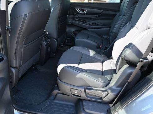 New 2025 Subaru Ascent Limited image 18