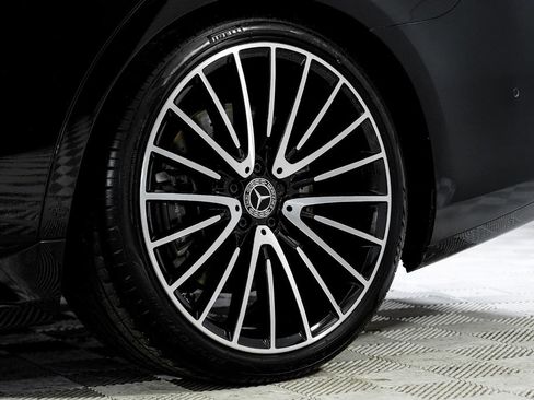 Used 2022 Mercedes-Benz S 580 4MATIC Sedan w/ AMG Line Package image 54