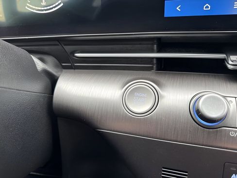 Used 2025 Hyundai Kona SEL image 20