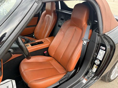 Used 2006 MAZDA MX-5 Miata Grand Touring w/ Premium Pkg image 33