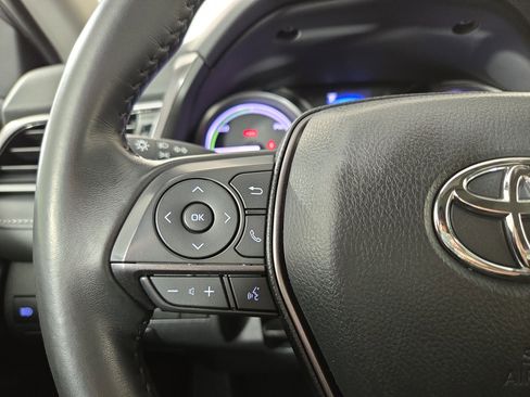 Used 2024 Toyota Camry SE image 15