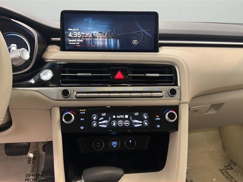Used 2026 Genesis G70 2.5T Prestige RWD image 17