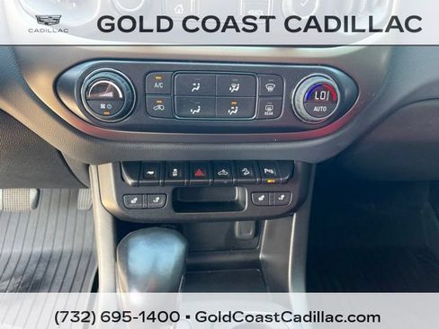 Used 2022 Chevrolet Colorado Z71 w/ Z71 Midnight Edition AWD/4WD image 19
