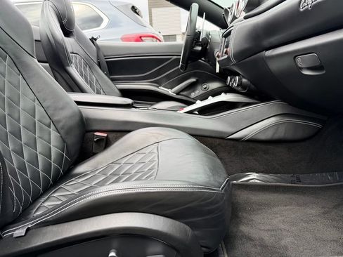 Used 2015 Ferrari California T RWD image 32