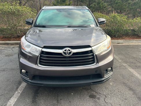 Used 2016 Toyota Highlander XLE image 7
