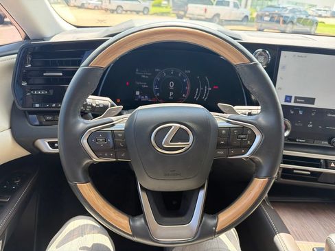 Used 2024 Lexus RX 350 Premium w/ Accessory Package (A2) FWD image 14