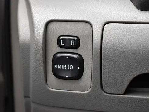 Used 2009 Toyota Camry LE image 19