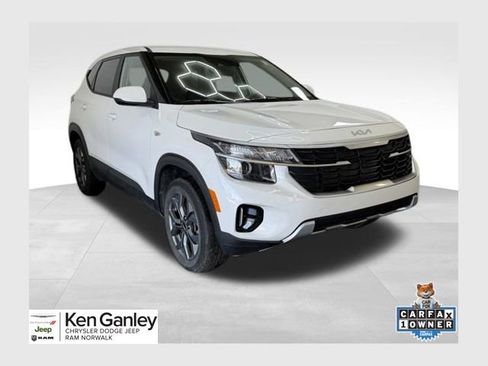 Used 2024 Kia Seltos LX AWD/4WD image 1