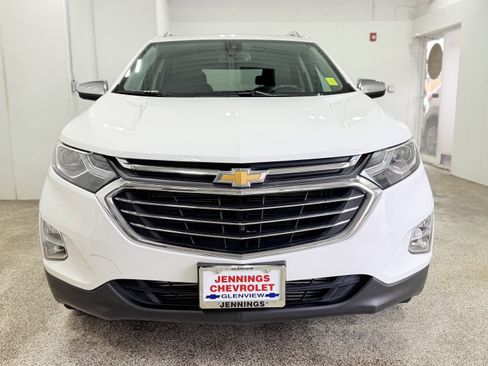 Used 2018 Chevrolet Equinox Premier image 2