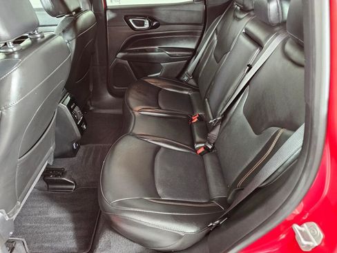 Used 2023 Jeep Compass Limited image 34