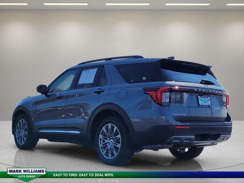 Used 2025 Ford Explorer Active w/ Active Comfort Package AWD/4WD image 6