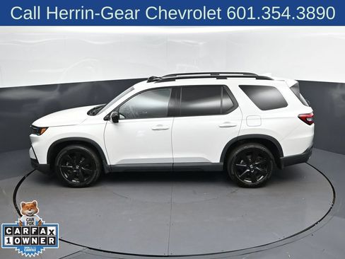 Used 2025 Honda Pilot Black Edition image 33