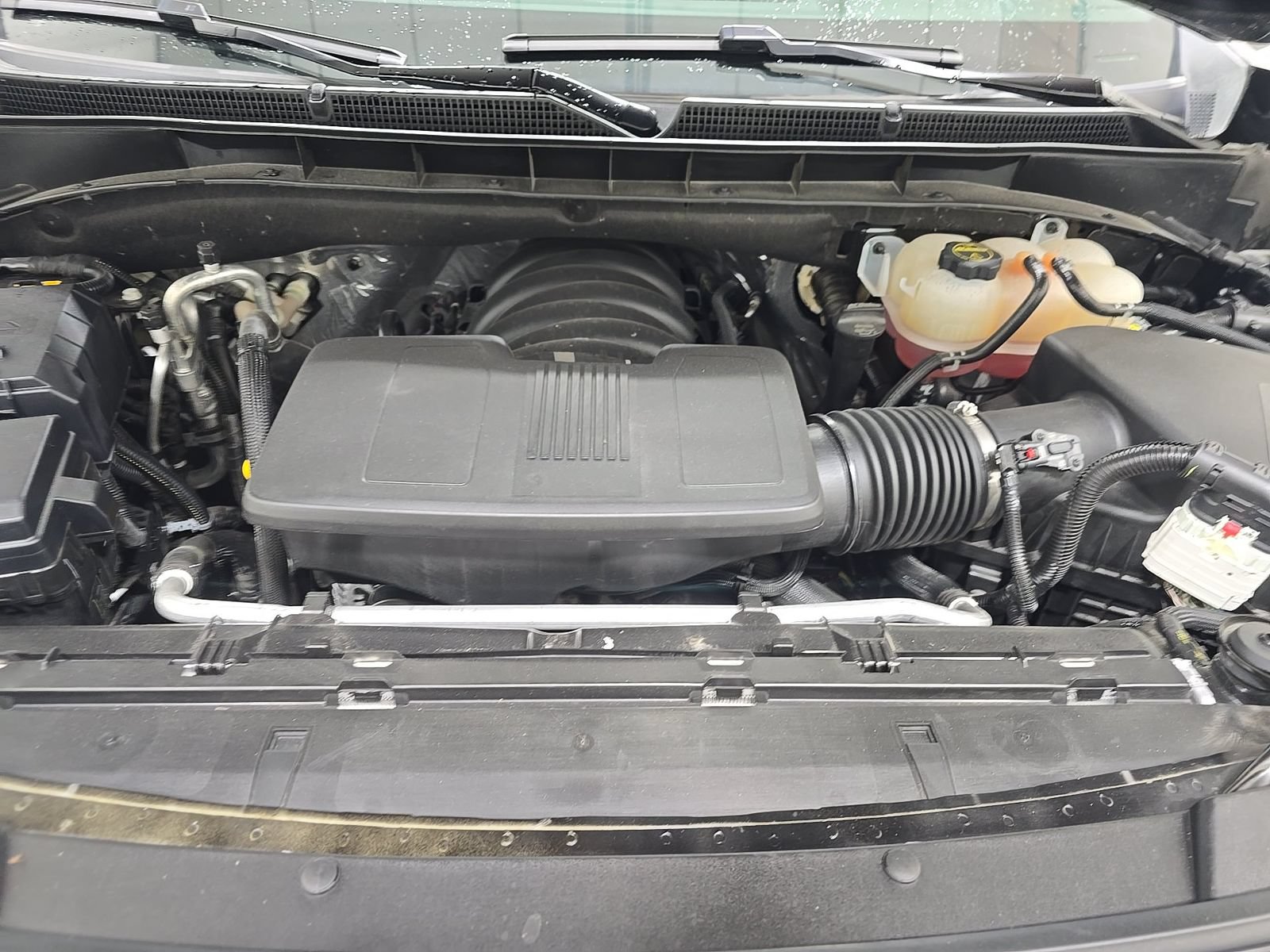 Used 2025 GMC Yukon AT4 Ultimate w/ LPO, Floor Liner Package AWD/4WD image 12