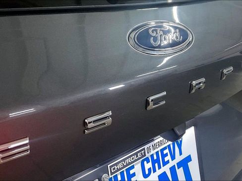 Used 2024 Ford Escape Platinum image 27