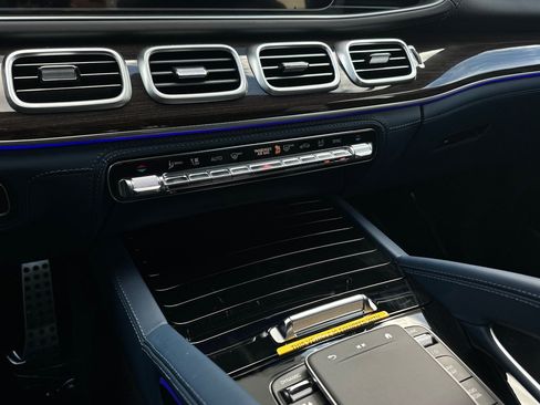 New 2025 Mercedes-Benz GLS 580 4MATIC image 18