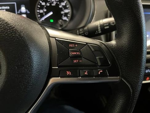 Used 2020 Nissan Kicks SV FWD image 23