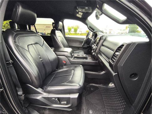 Used 2018 Ford Expedition Limited RWD image 15