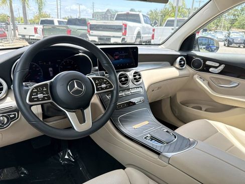 Certified 2022 Mercedes-Benz GLC 300 image 16