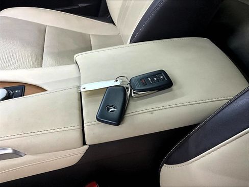 Used 2019 Lexus RX 350 FWD w/ Premium Package image 33