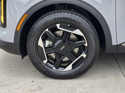 Certified 2026 Kia Sportage S AWD/4WD image 17