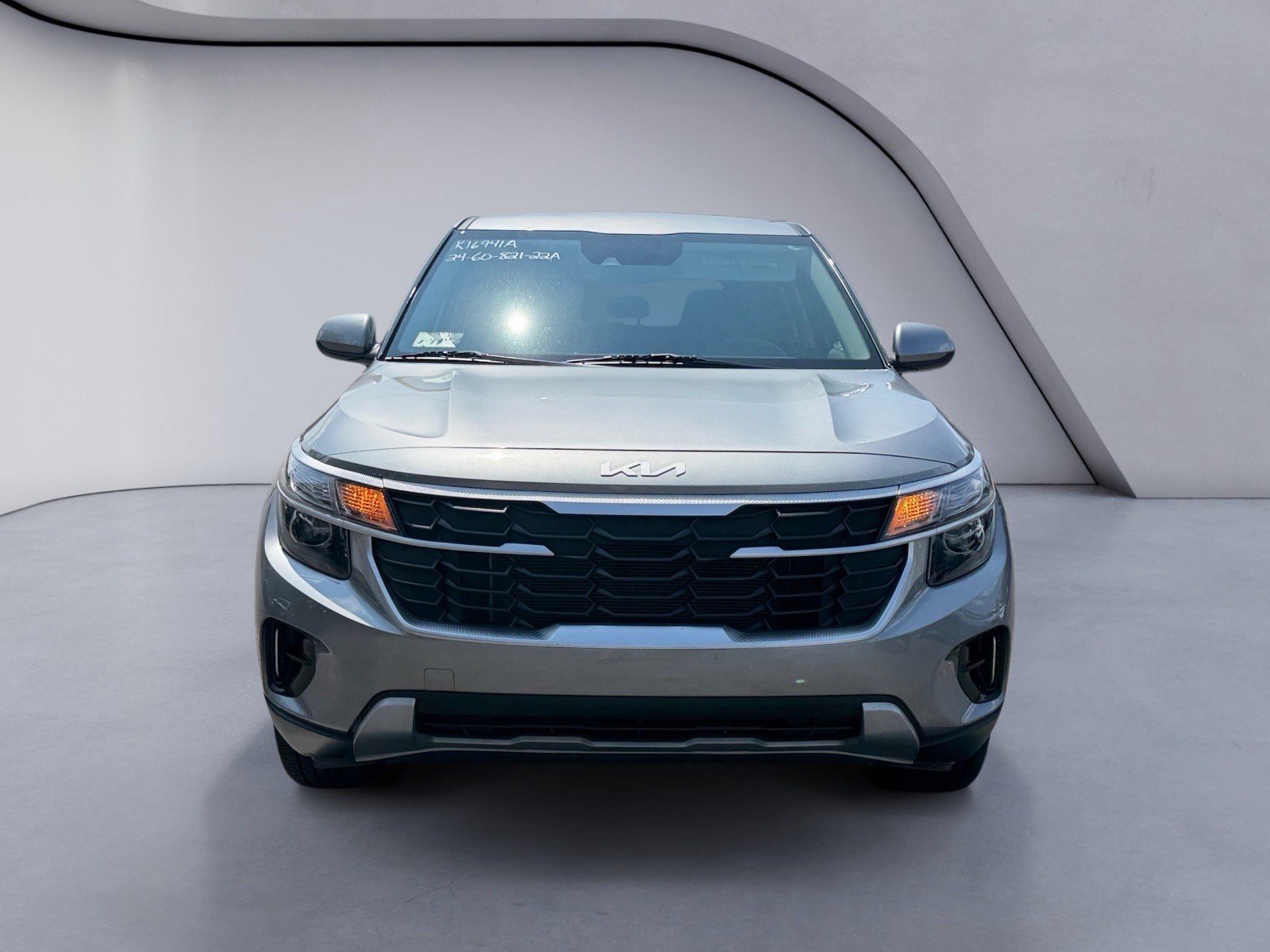 Used 2024 Kia Seltos LX AWD/4WD image 8