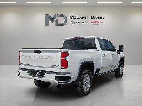 Certified 2025 Chevrolet Silverado 2500 High Country w/ Technology Package AWD/4WD image 14