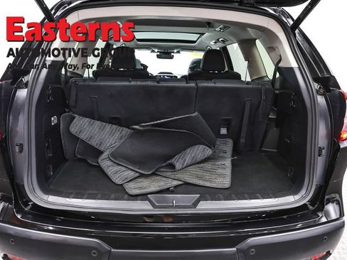 Used 2023 Subaru Ascent Limited w/ Technology Package AWD/4WD image 9
