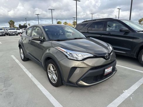 Used 2021 Toyota C-HR LE FWD image 9