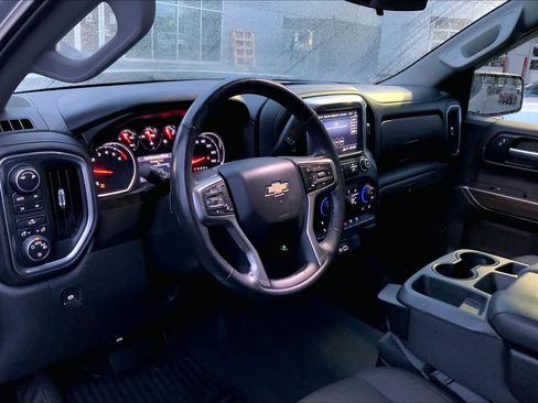 Used 2019 Chevrolet Silverado 1500 LT AWD/4WD image 16