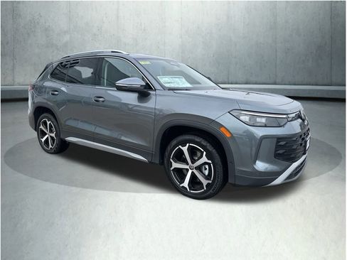 New 2026 Volkswagen Tiguan SE image 7