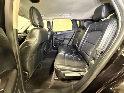 Used 2021 Ford Escape Titanium AWD/4WD image 15