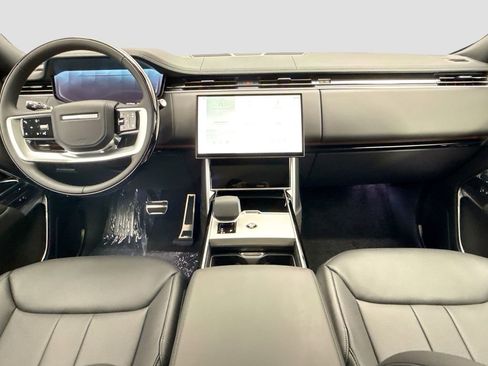 New 2026 Land Rover Range Rover SE image 13