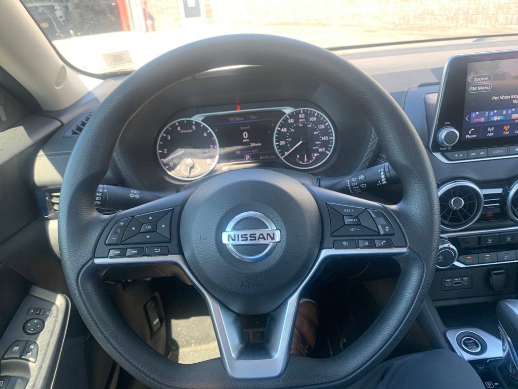 Certified 2023 Nissan Sentra SV FWD image 11