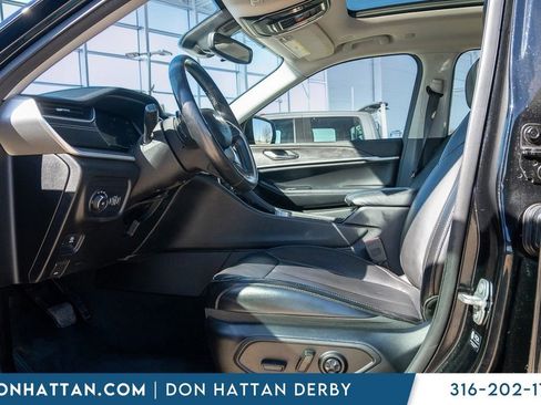 Used 2021 Jeep Grand Cherokee L Limited image 3