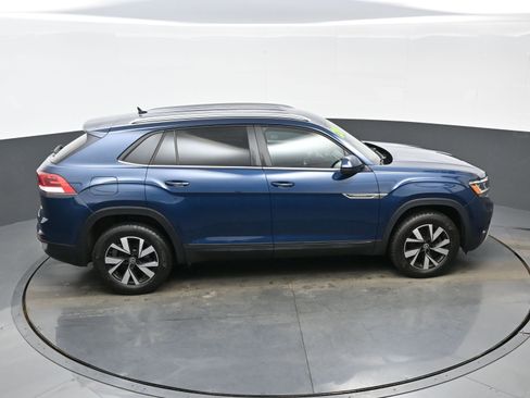 Used 2020 Volkswagen Atlas Cross Sport SE image 39