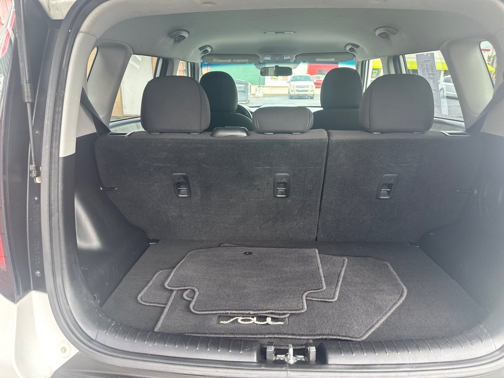 Used 2015 Kia Soul FWD image 15