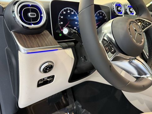 New 2026 Mercedes-Benz GLC 300 4MATIC image 15