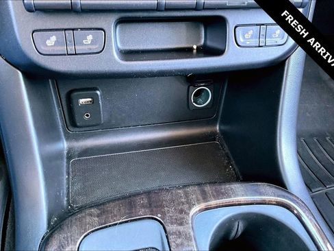 Used 2016 GMC Canyon SLT w/ Driver Alert Package image 16