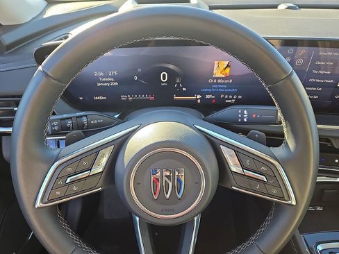 Used 2025 Buick Envision Preferred image 19