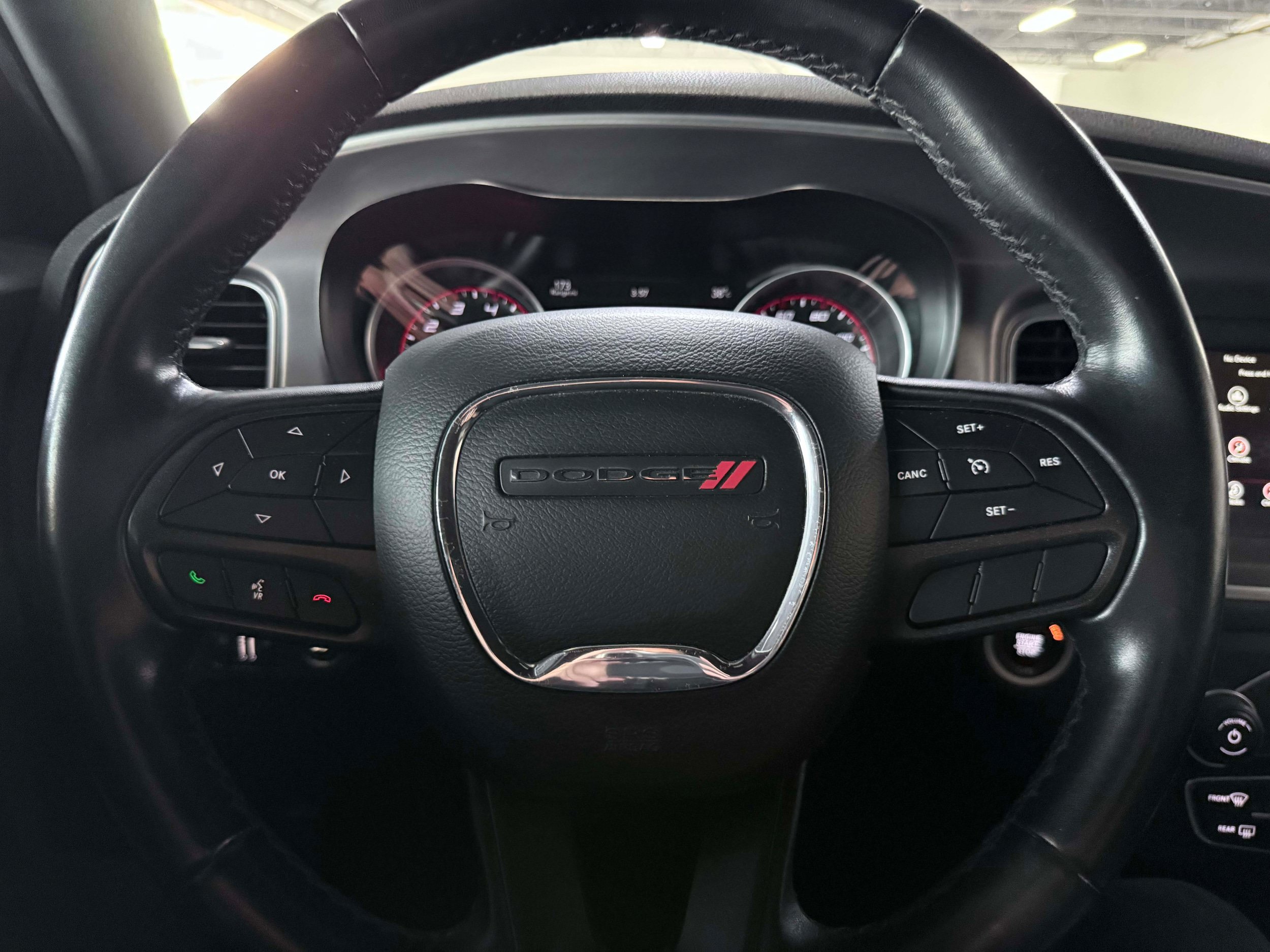 Used 2022 Dodge Charger SXT RWD image 16