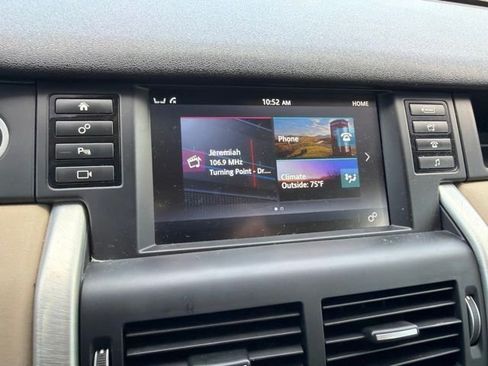 Used 2018 Land Rover Discovery Sport HSE AWD/4WD image 9