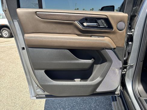 New 2026 GMC Yukon XL Denali Ultimate AWD/4WD image 23