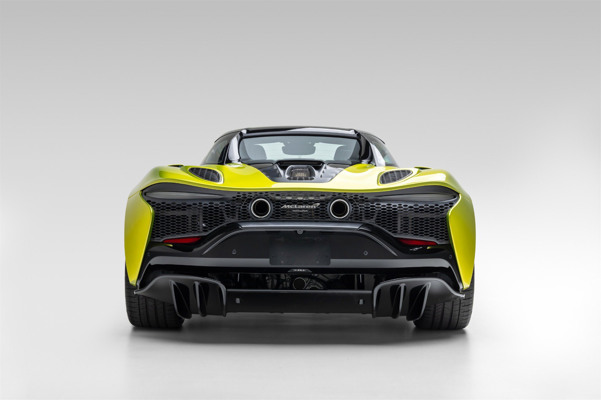 Used 2025 McLaren Artura Spider RWD image 73